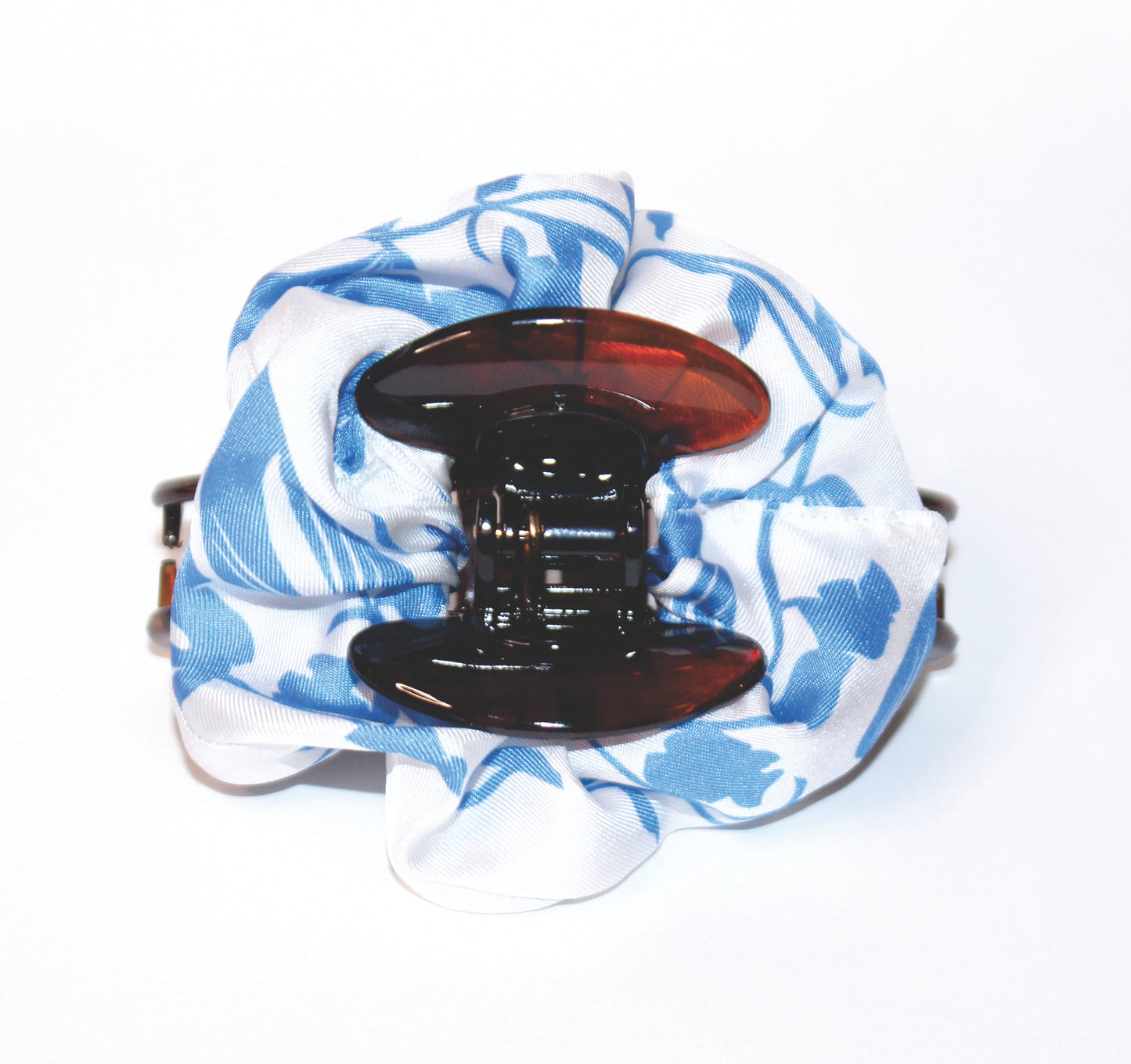 Silk Cloud Clip - Celeste