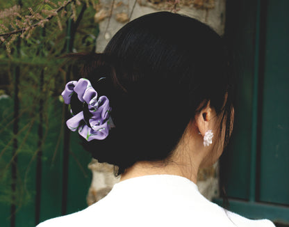 Silk Cloud Clip - Lily of the Valley