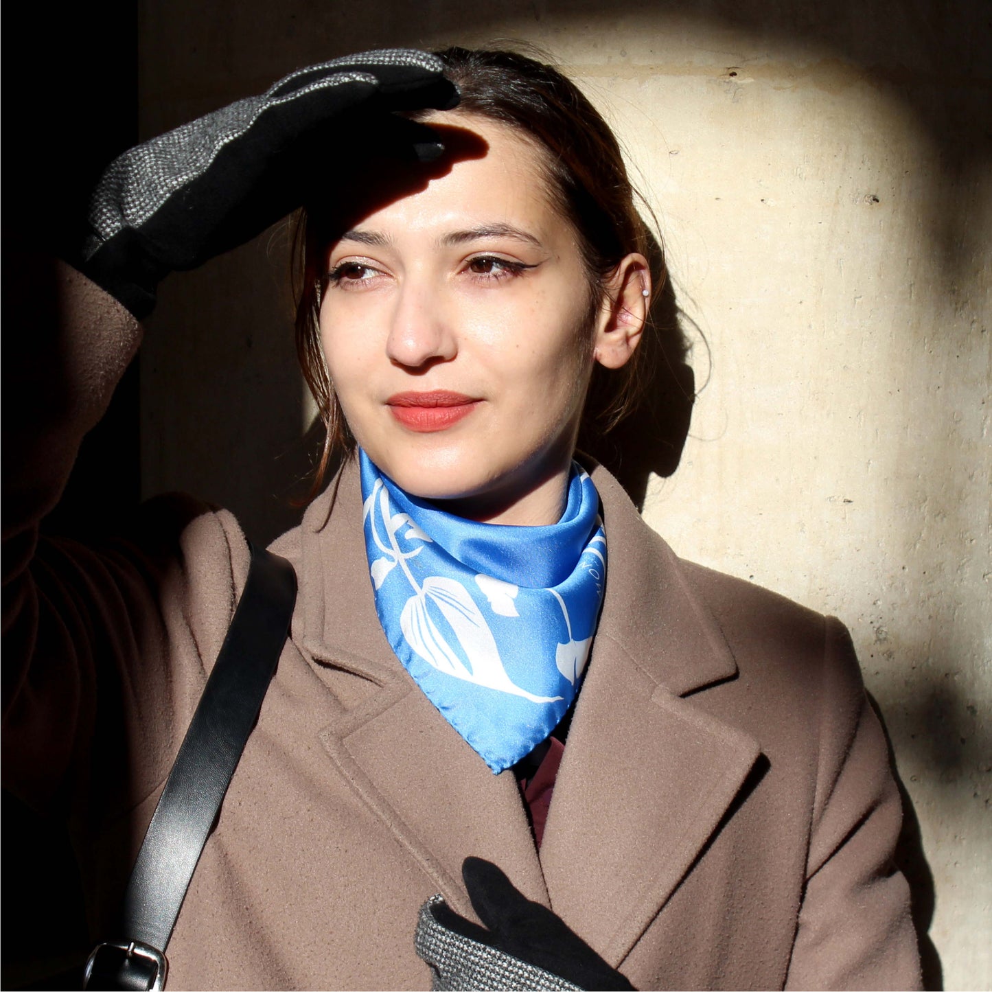 Minimal Carré Ciel d'Hiver